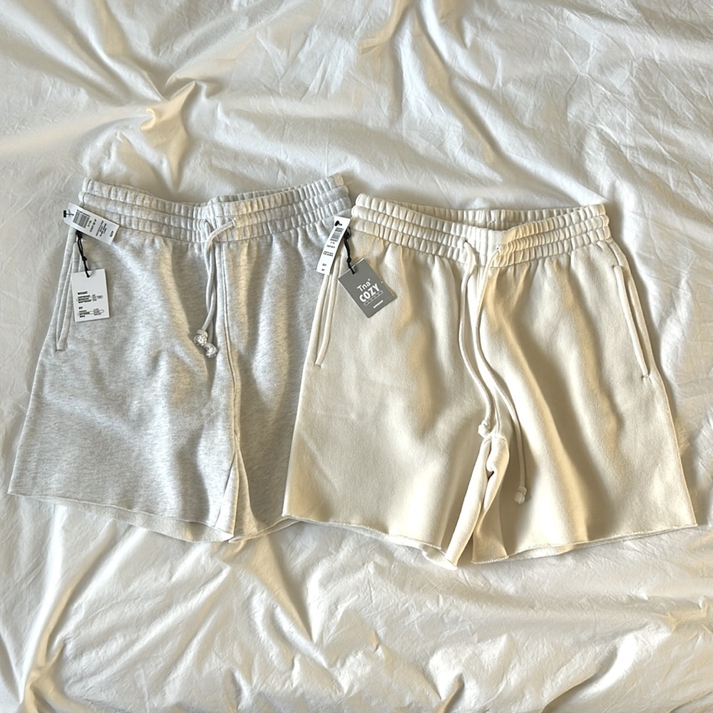 NWT Tna Cozy Boyfriend 6” Shorts Heather Cloud White & Whisper White Bundle of 2